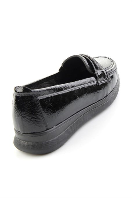 Siyah Kırışık Rugan  Kadın Loafer Ayakkabı K01536105812