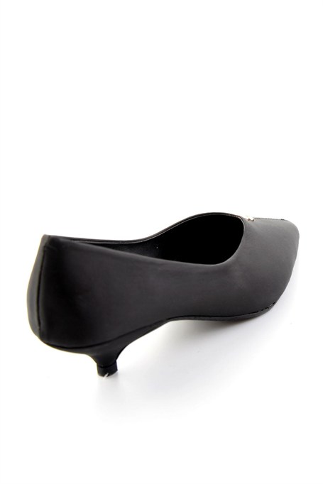 Siyah Mat Saten  Kadın Klasik Topuklu Ayakkabı K01391061120