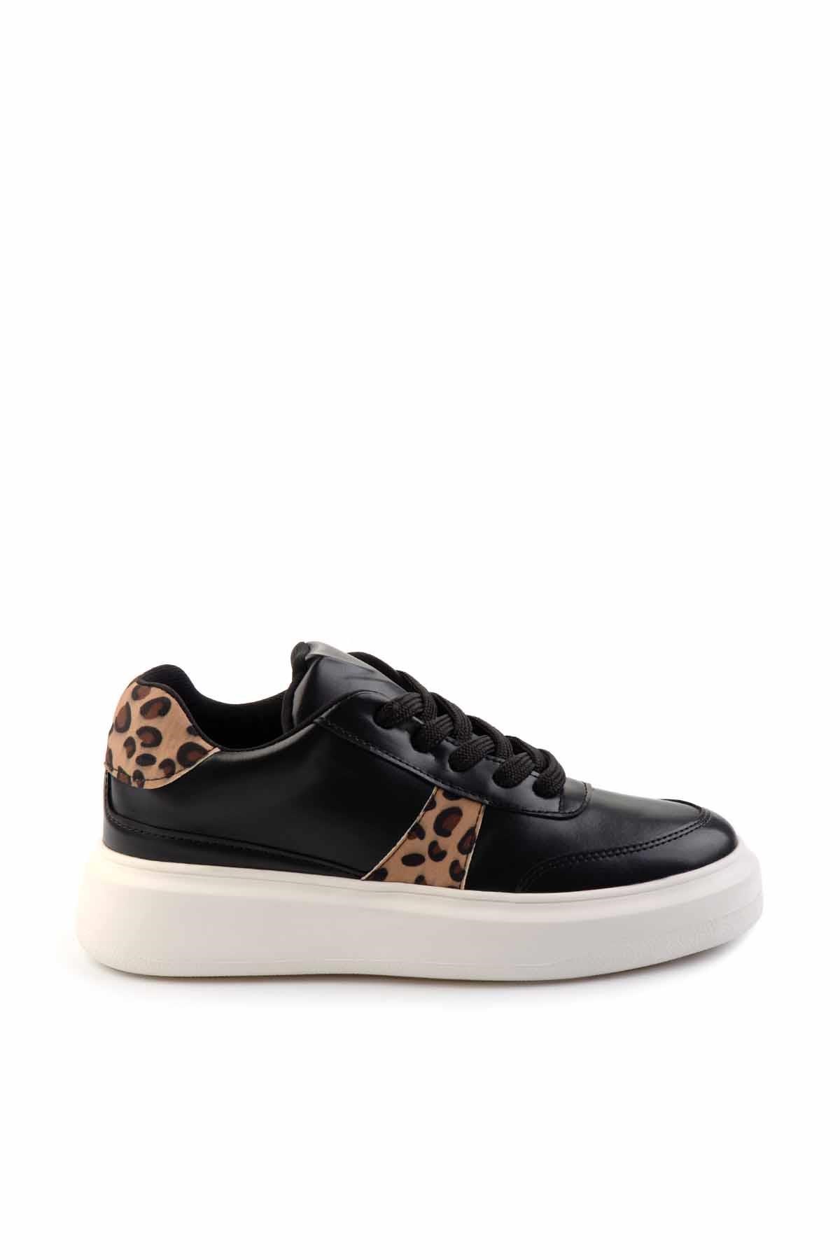 Siyah Beyaz  Kadın Sneaker K01212120209