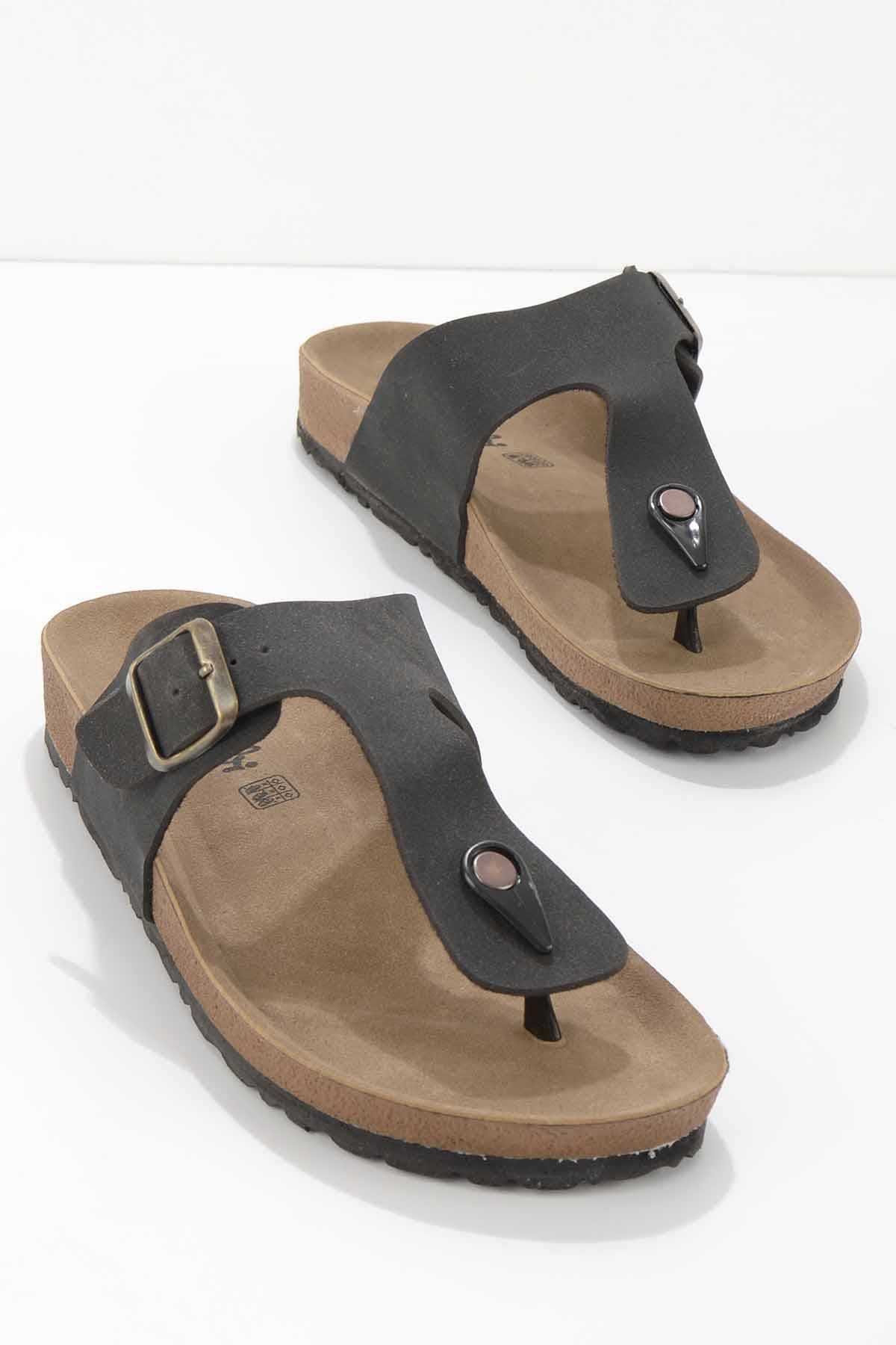 Siyah  Erkek Terlik E04642700101