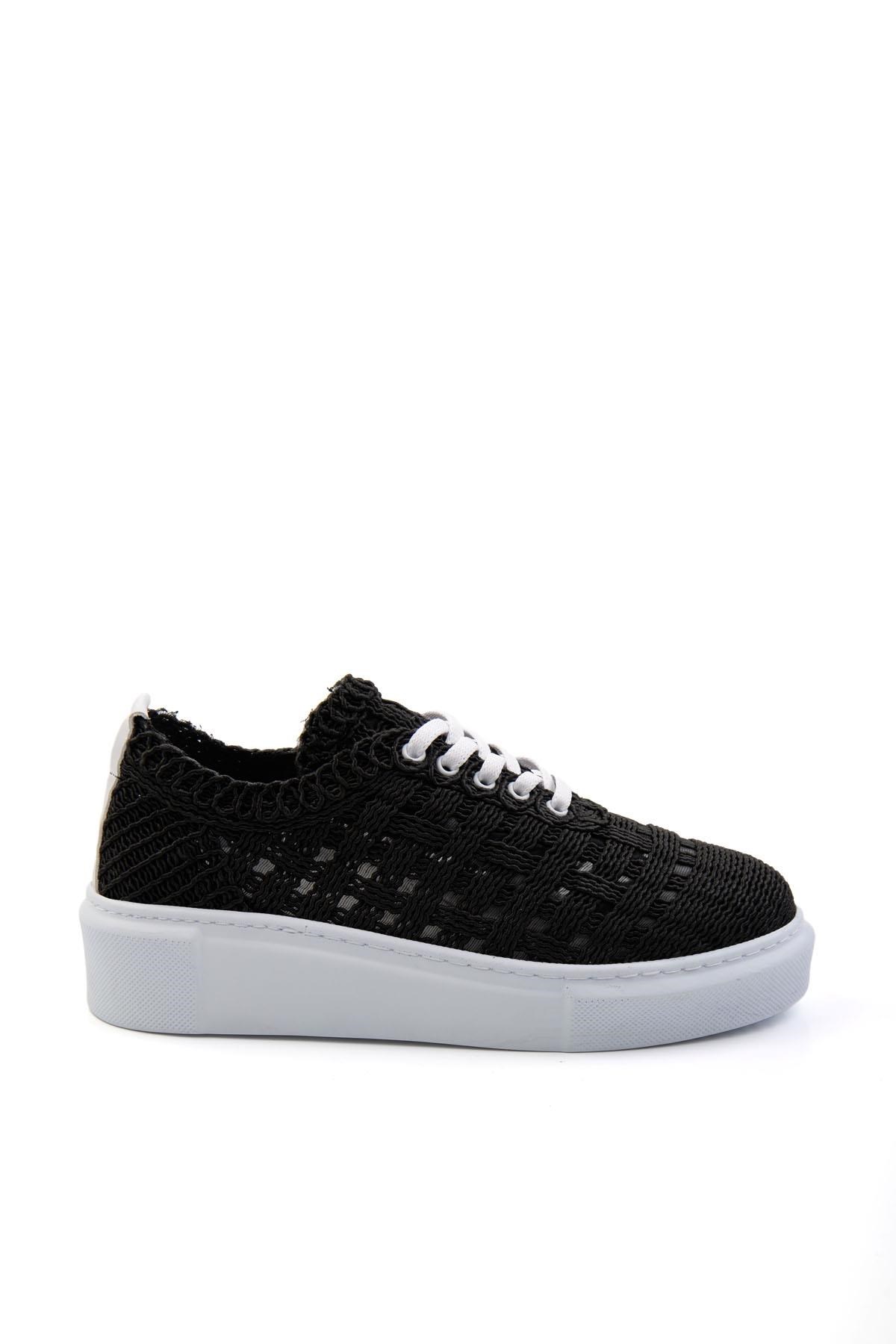 Siyah Hakiki Deri Kadın Sneaker K01303018616