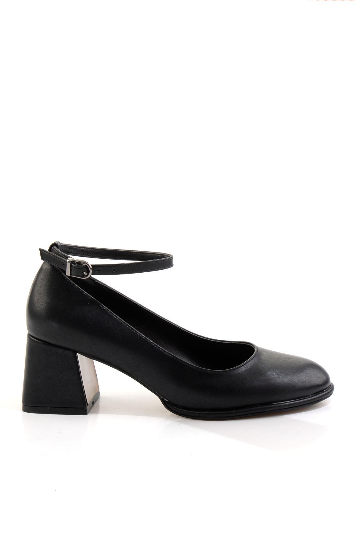 Siyah  Kadın Klasik Topuklu Ayakkabı K01231467609
