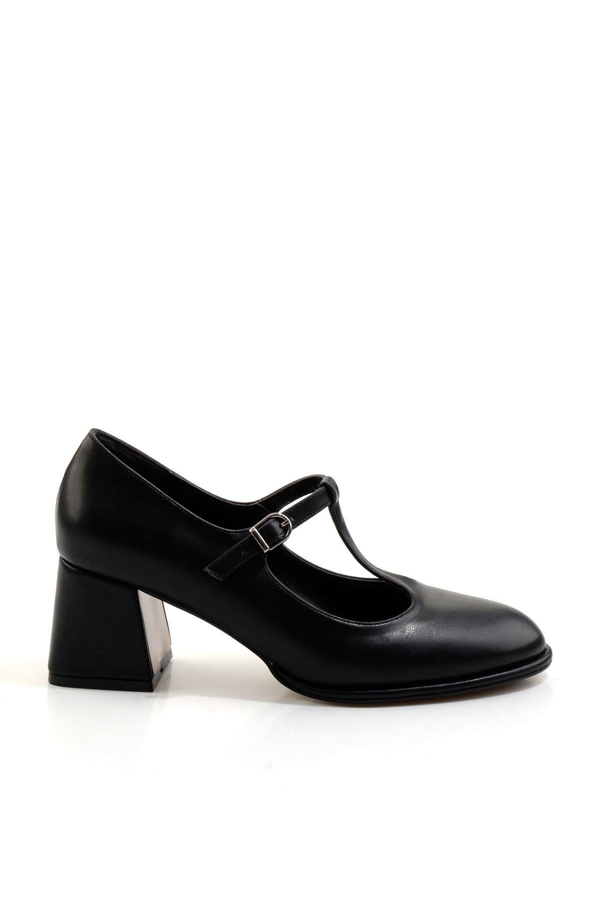 Siyah  Kadın Klasik Topuklu Ayakkabı K01231467809