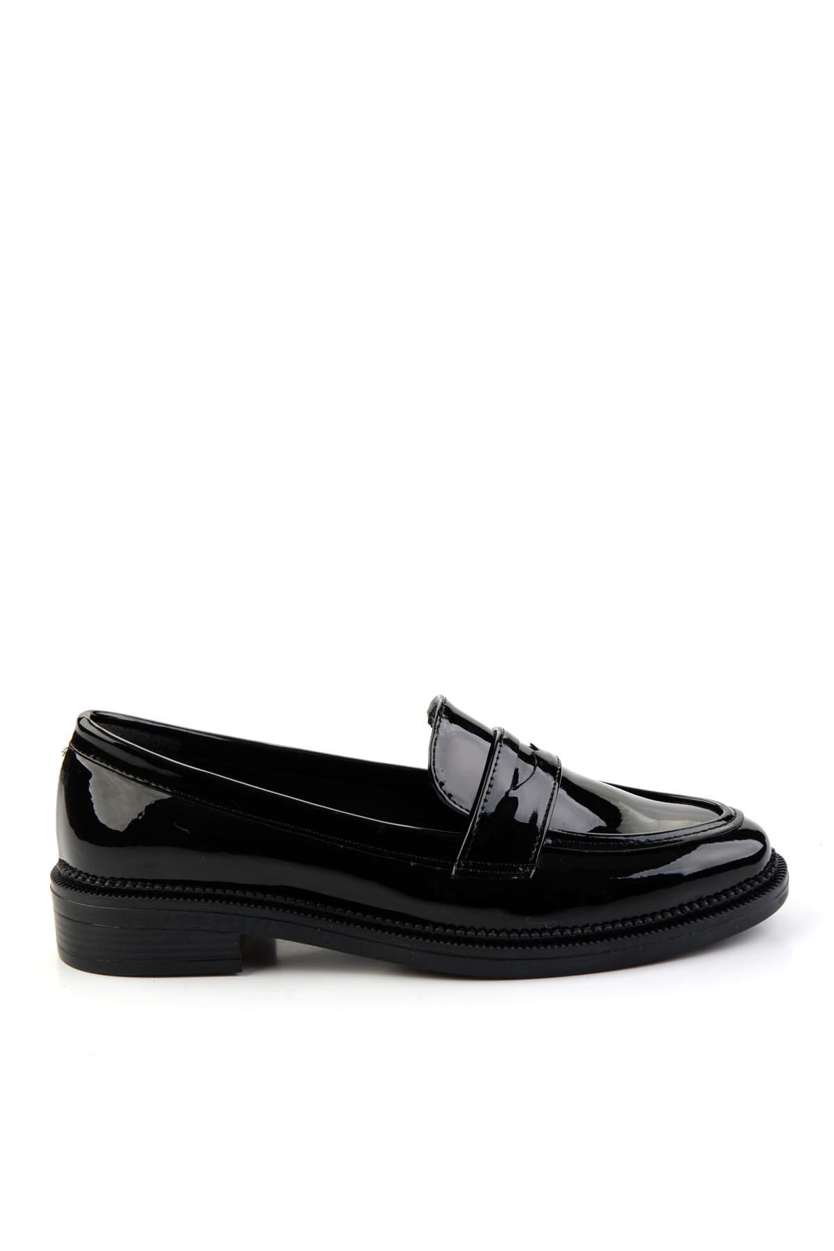 Siyah  Kadın Loafer Ayakkabı K01216100198