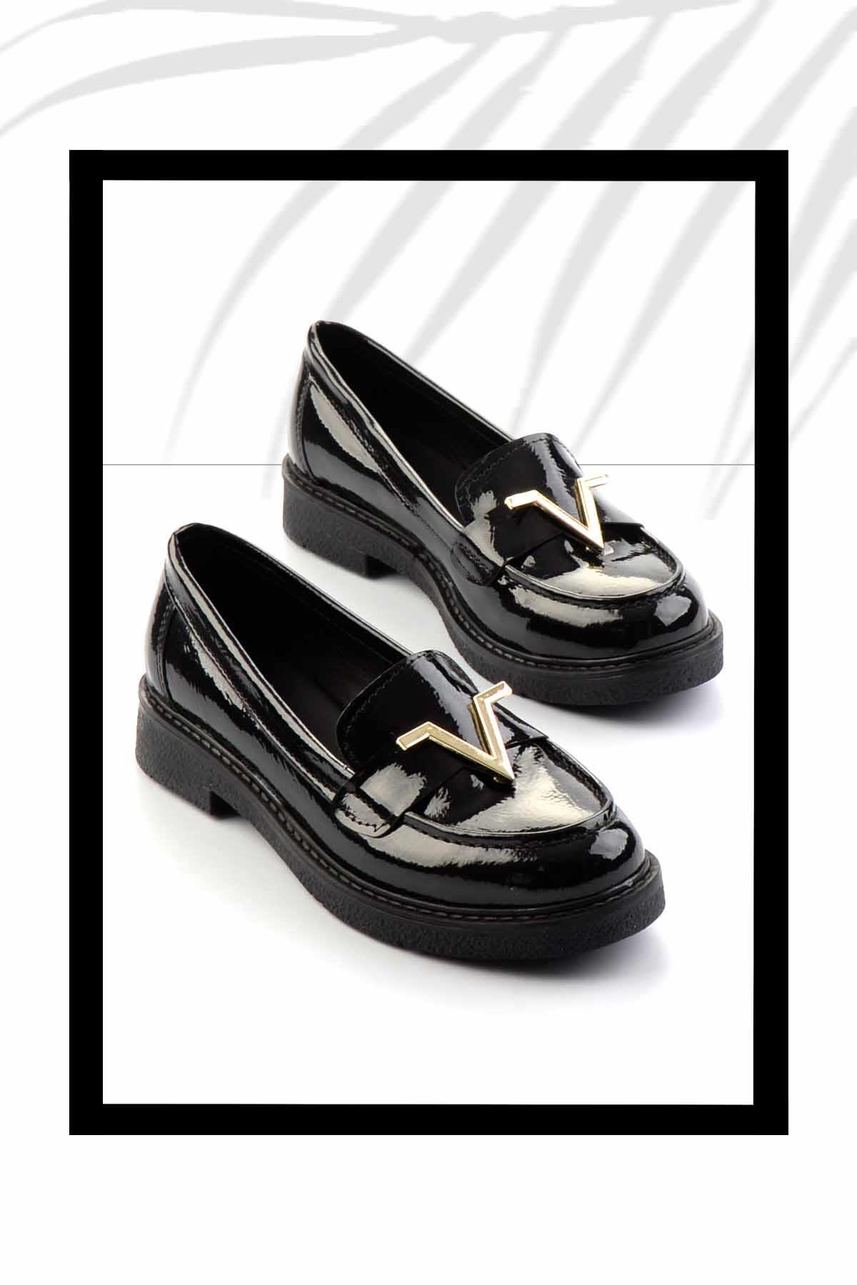 Siyah  Kadın Loafer Ayakkabı K01257067608