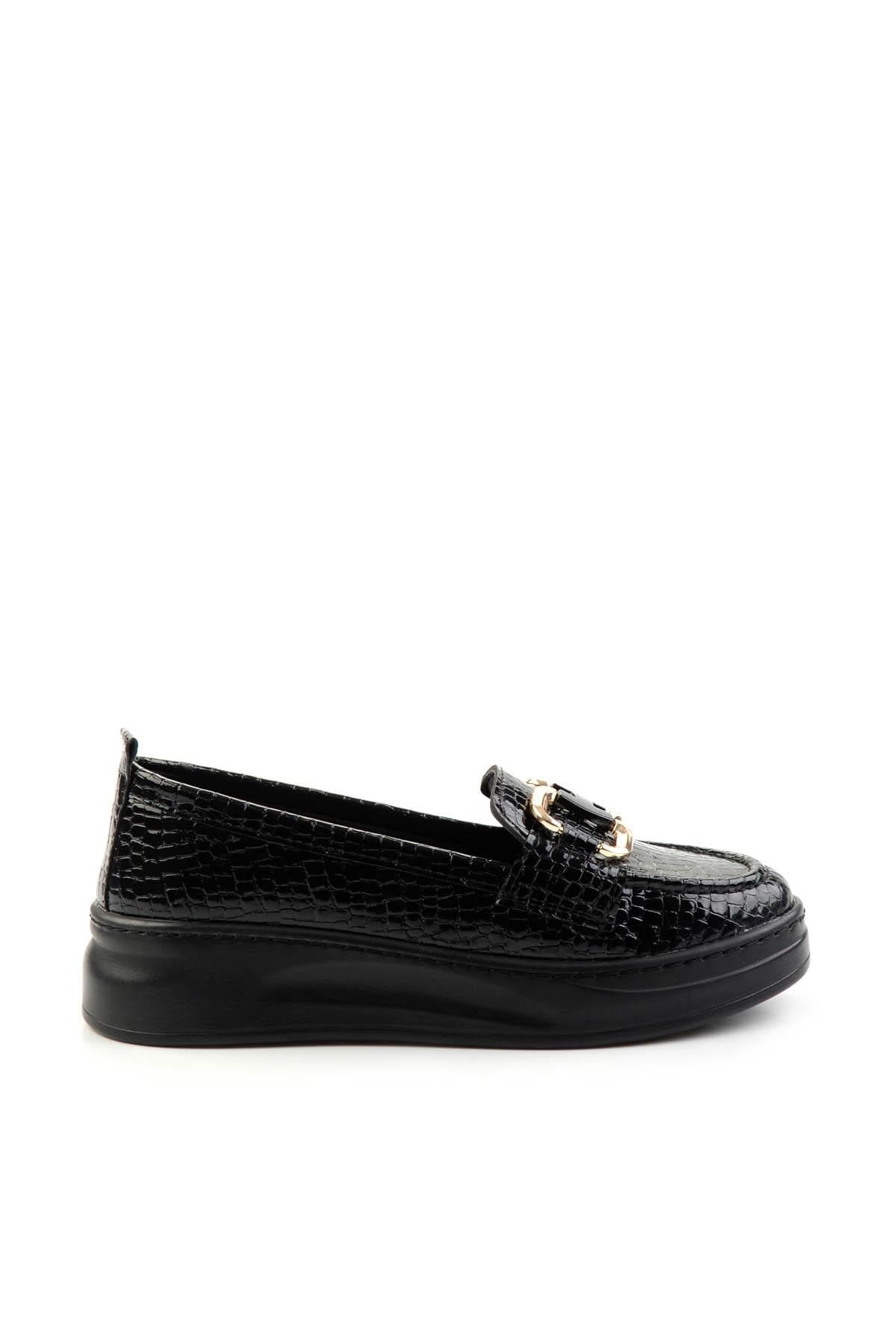 Siyah  Kadın Loafer Ayakkabı K01536194511