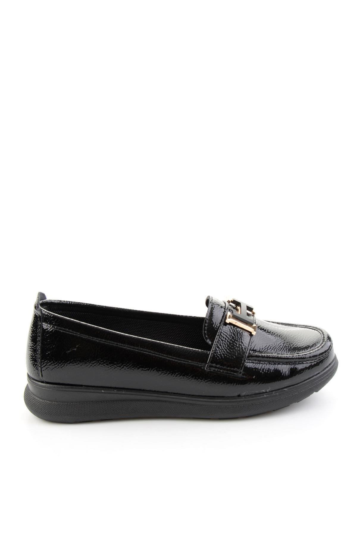 Siyah Kırışık Rugan  Kadın Loafer Ayakkabı K01536105912