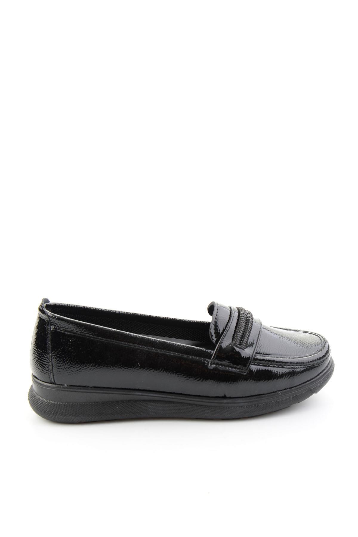 Siyah Kırışık Rugan  Kadın Loafer Ayakkabı K01536105812