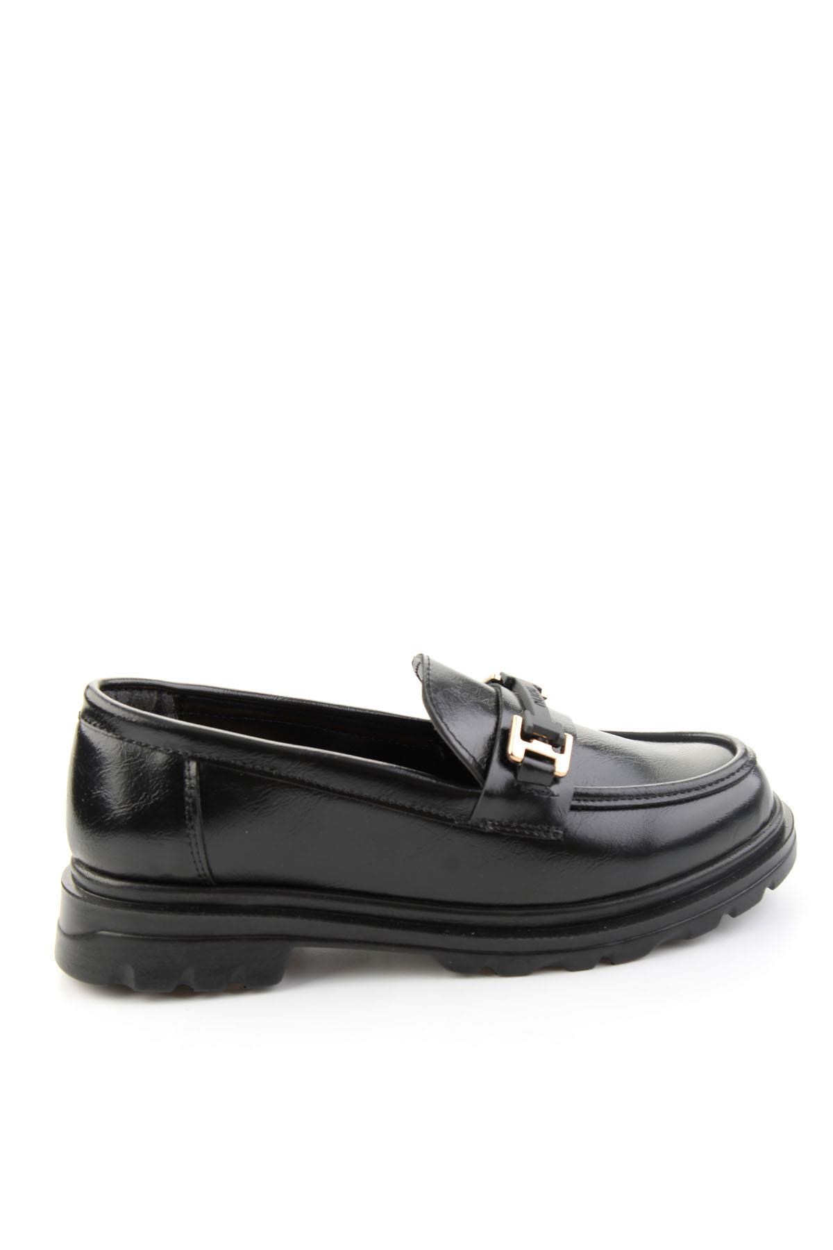 Siyah Parlak  Kadın Loafer Ayakkabı K01179828109