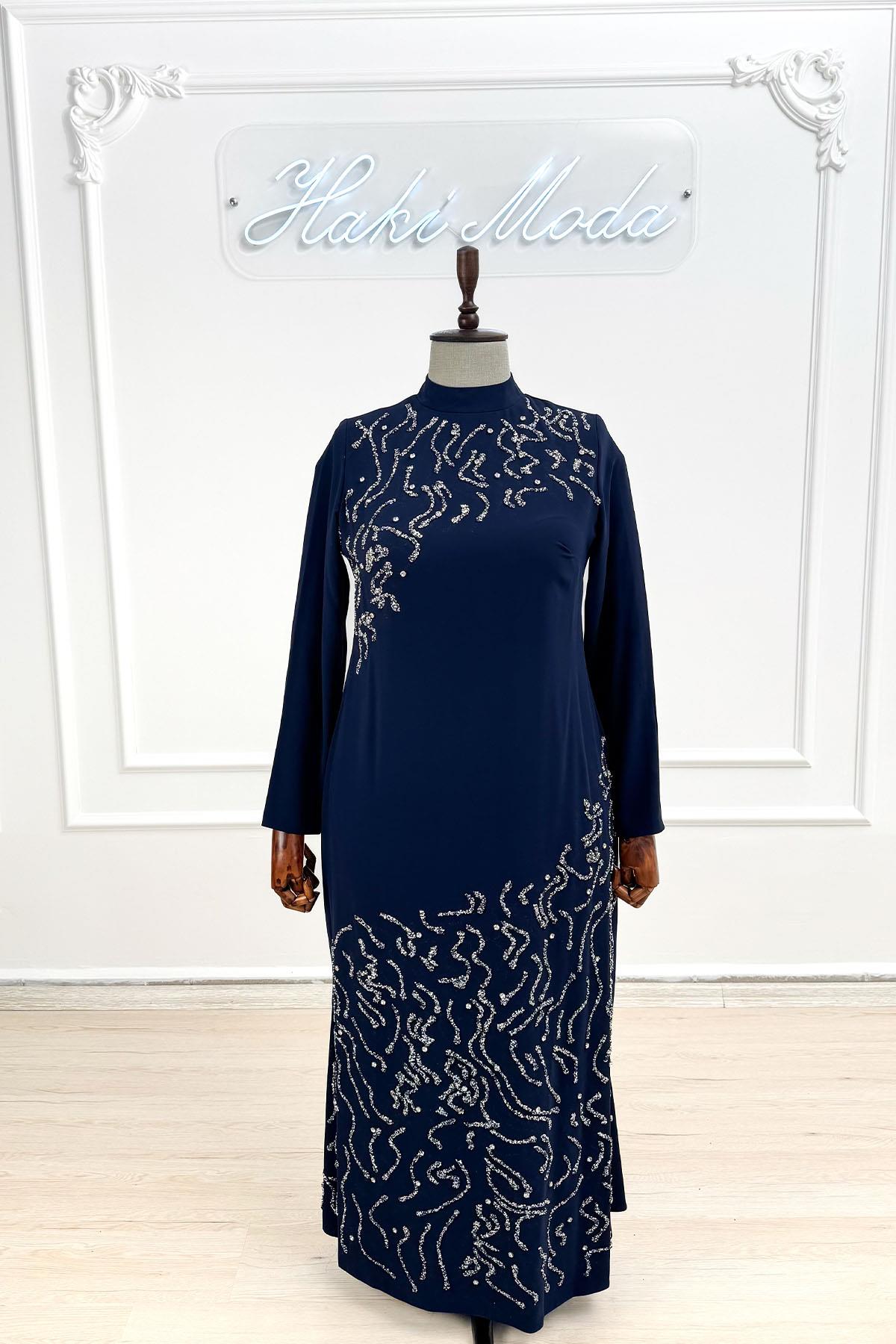 Feryal Adriana Lacivert Krep Tesettür AbiyeLP6302