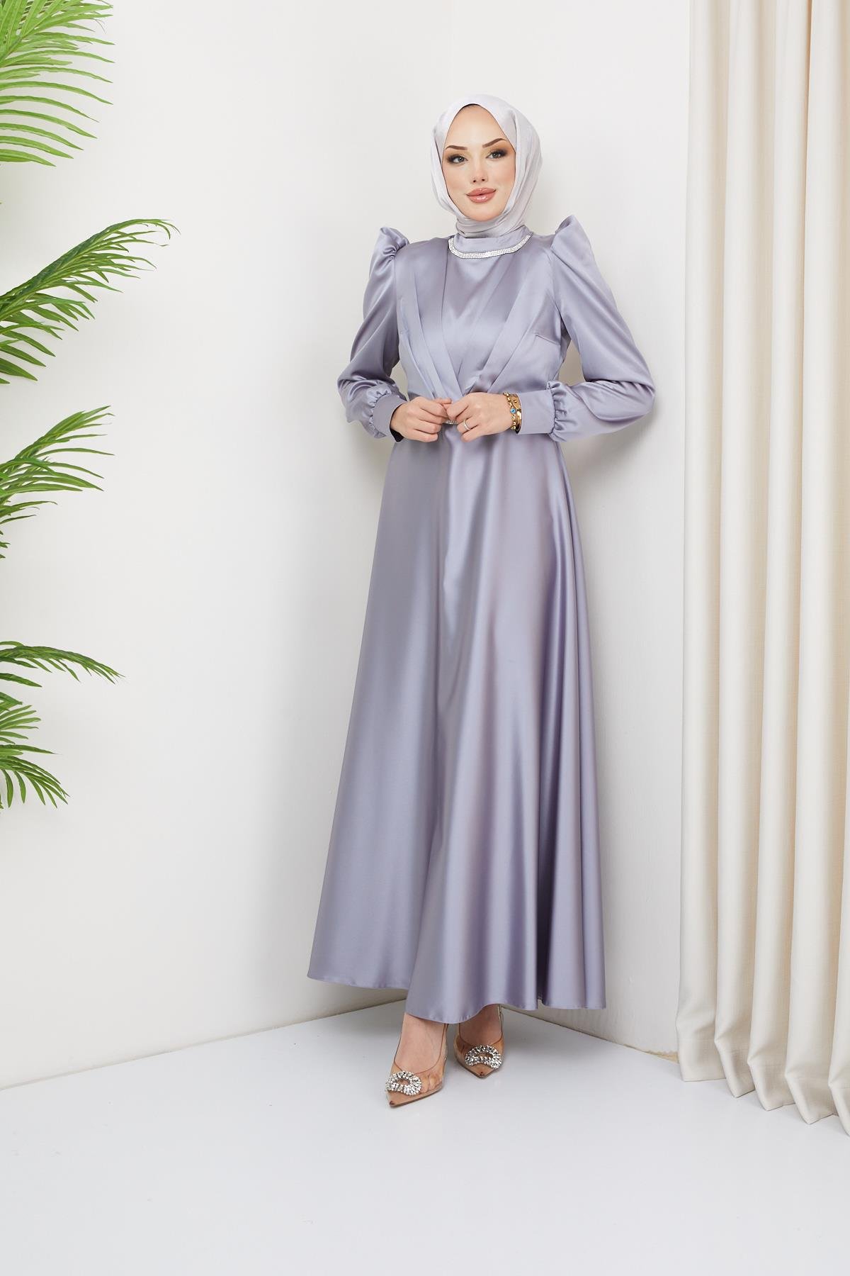 Hijab Bera Beli Stone Decoration Satin Evening GrayHM4102-1