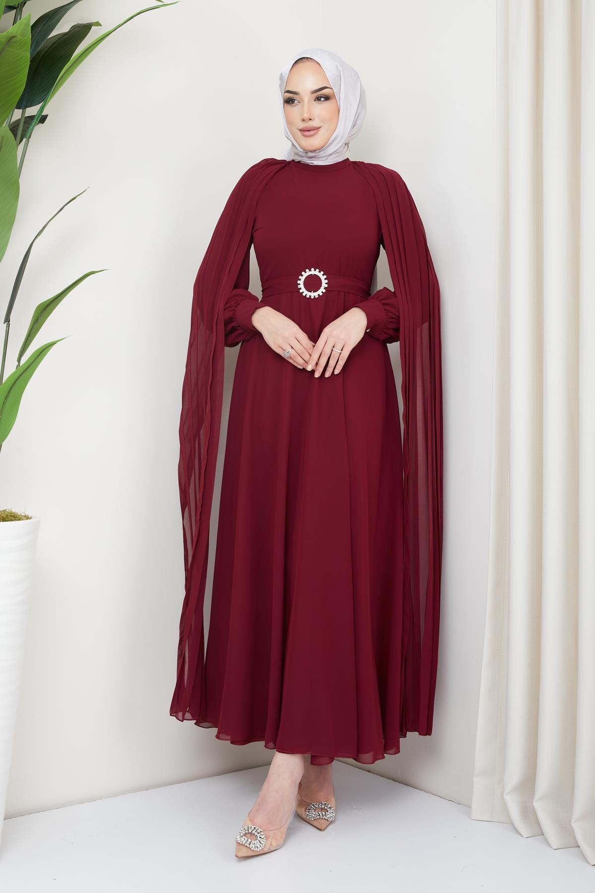 Tesettür Drape Pilise Detay Tokalı Şifon Abiye BordoHM4177