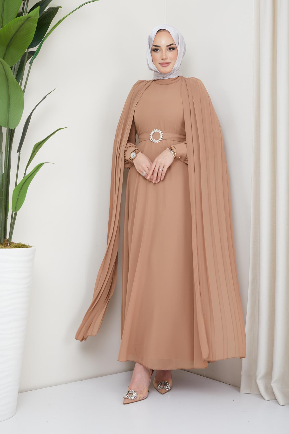 Tesettür Drape Pilise Detay Tokalı Şifon Abiye VizonHM4177