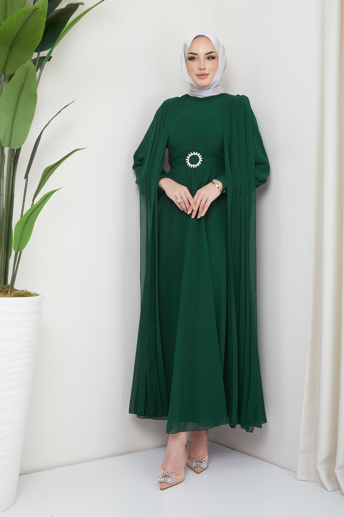 Tesettür Drape Pilise Detay Tokalı Şifon Abiye ZümrütHM4177