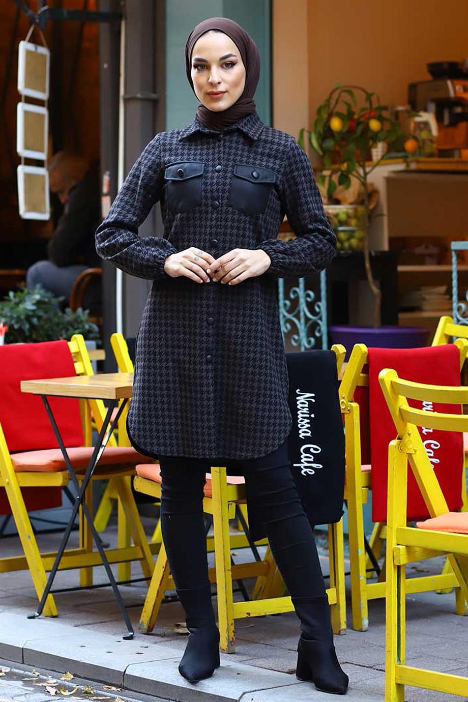 Tesettür Kazayağı Desen Boydan Düğmeli Tunik KahveHM4000