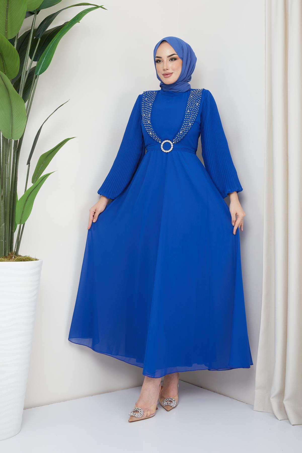 Tesettür Önü İnci Süslemeli, Kolları Piliseli Şifon Abiye Saks MavisiHM4179
