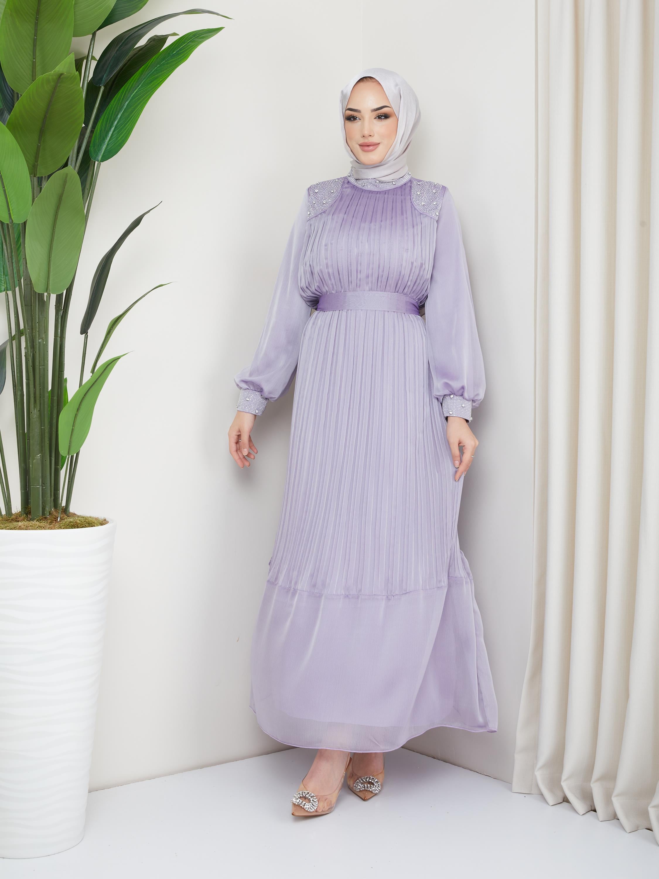 Tesettür Piliseli Taş ve İnci Süslemeli Şifon Abiye LilaHM4180