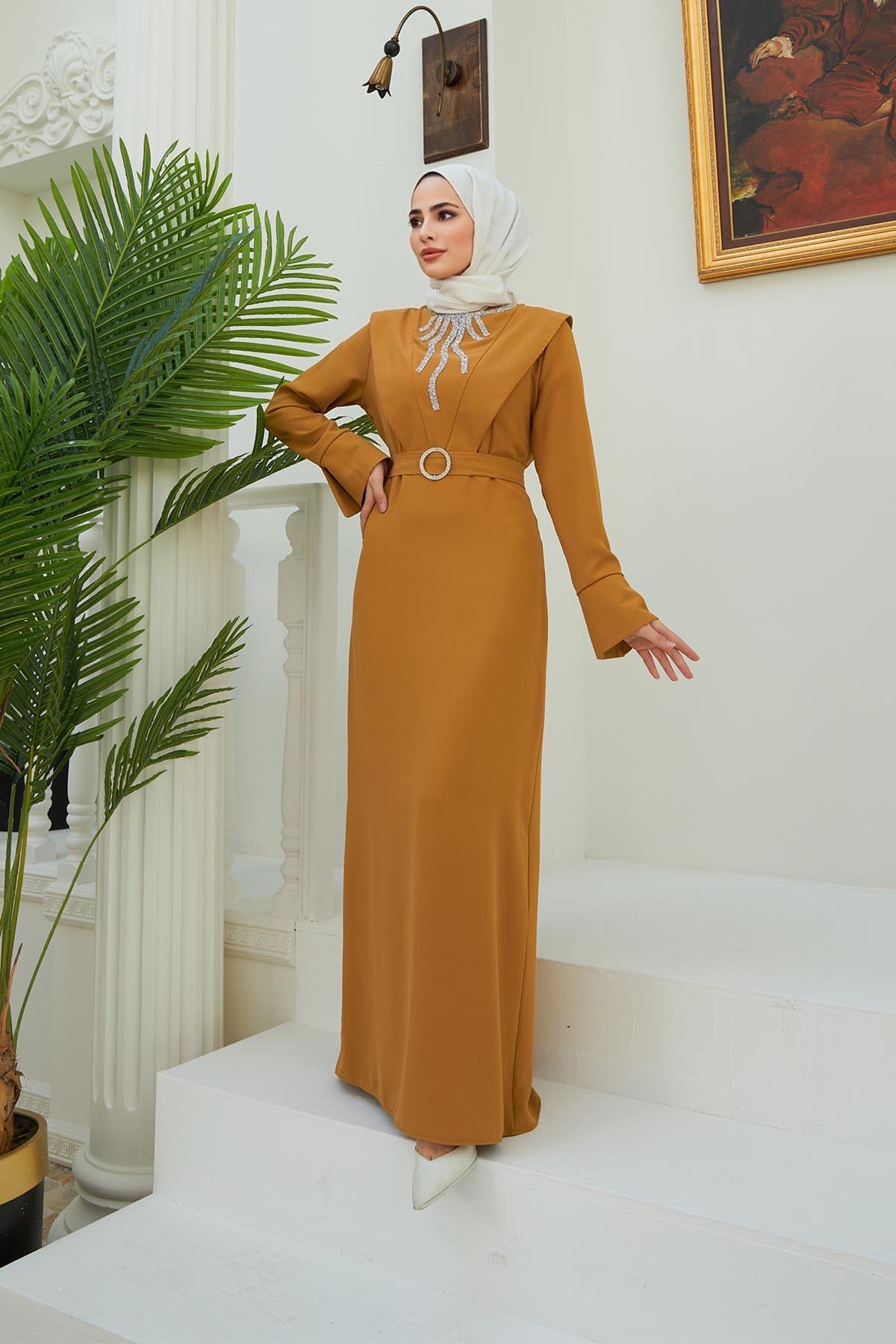 Tesettür Yaka Manşet Detaylı Tokalı Krep Elbise HardalHM4146