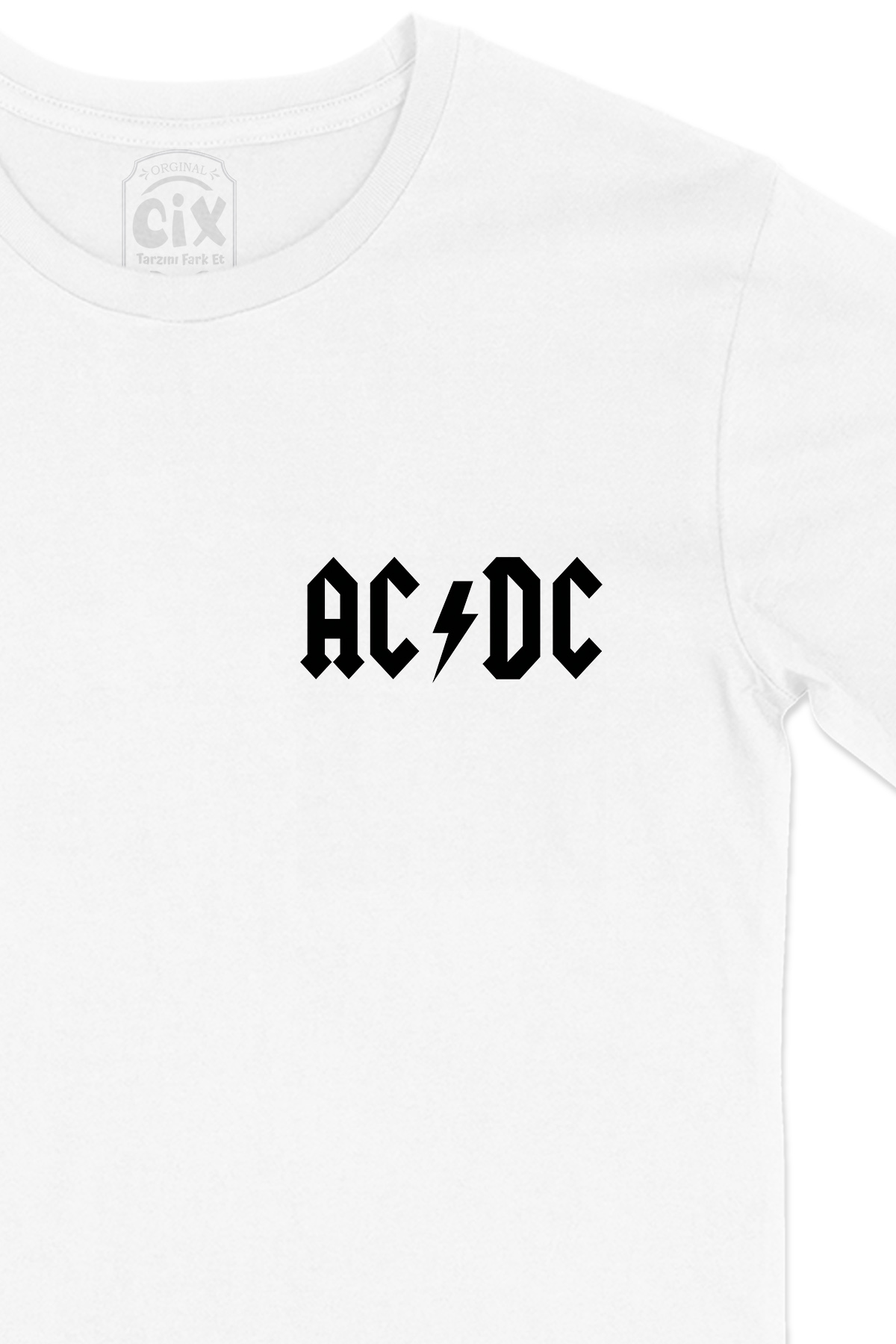 AC DC Siyah Logolu Cep Logo Tasarımlı Beyaz Tişört