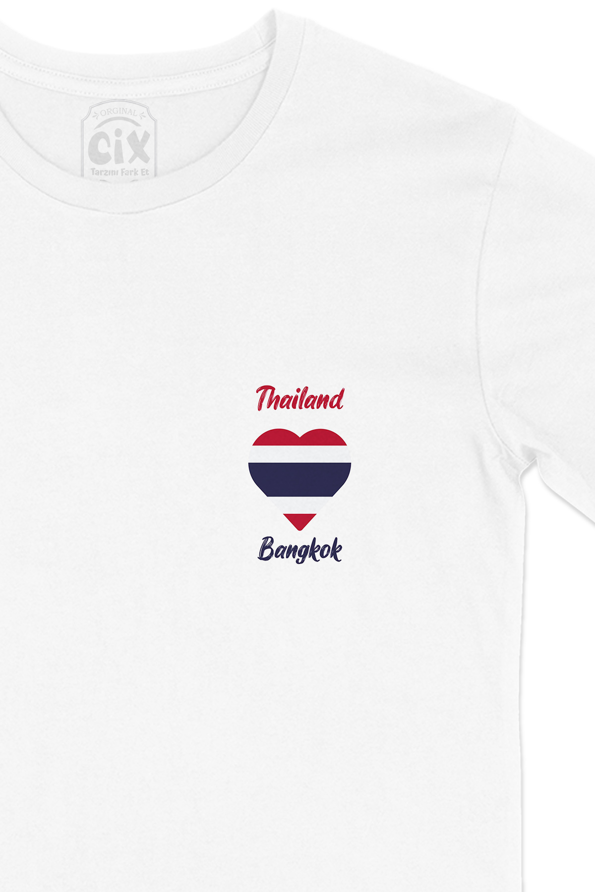 Bangkok Tayland Bayraklı Kalpli Cep Logo Tasarımlı Beyaz Tişört