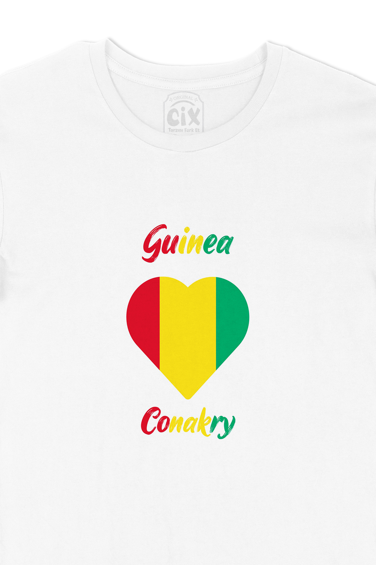Conakry Gine Bayraklı Kalpli Tişört