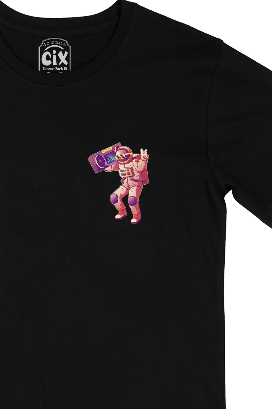 Dans Eden Astronot Cep Logo Tasarımlı Siyah Tişört