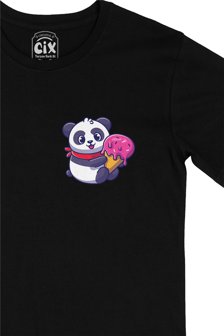 Dondurmalı Panda Cep Logo Tasarımlı Siyah Tişört