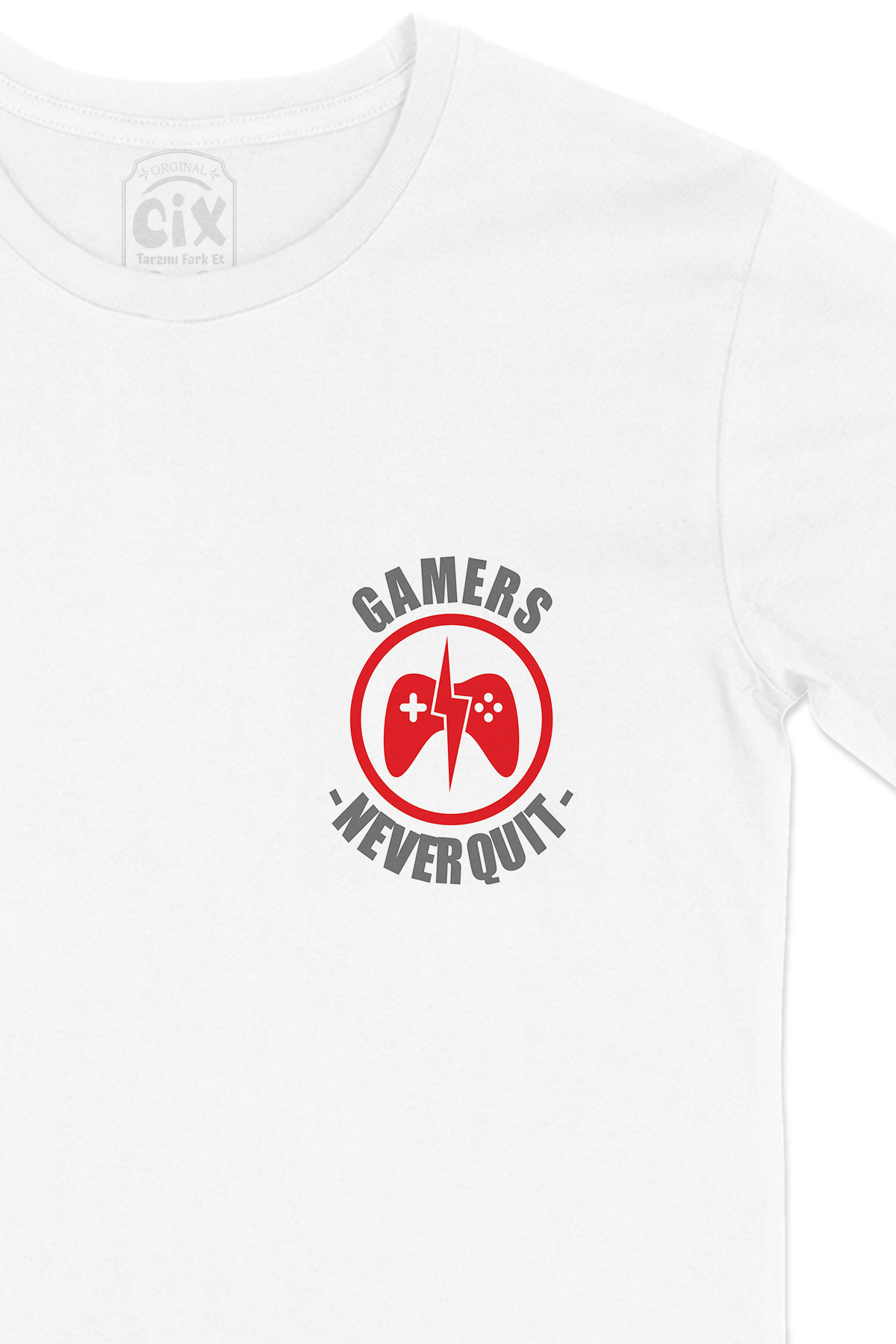 Gamers Never Quit Cep Logo Tasarımlı Beyaz Tişört