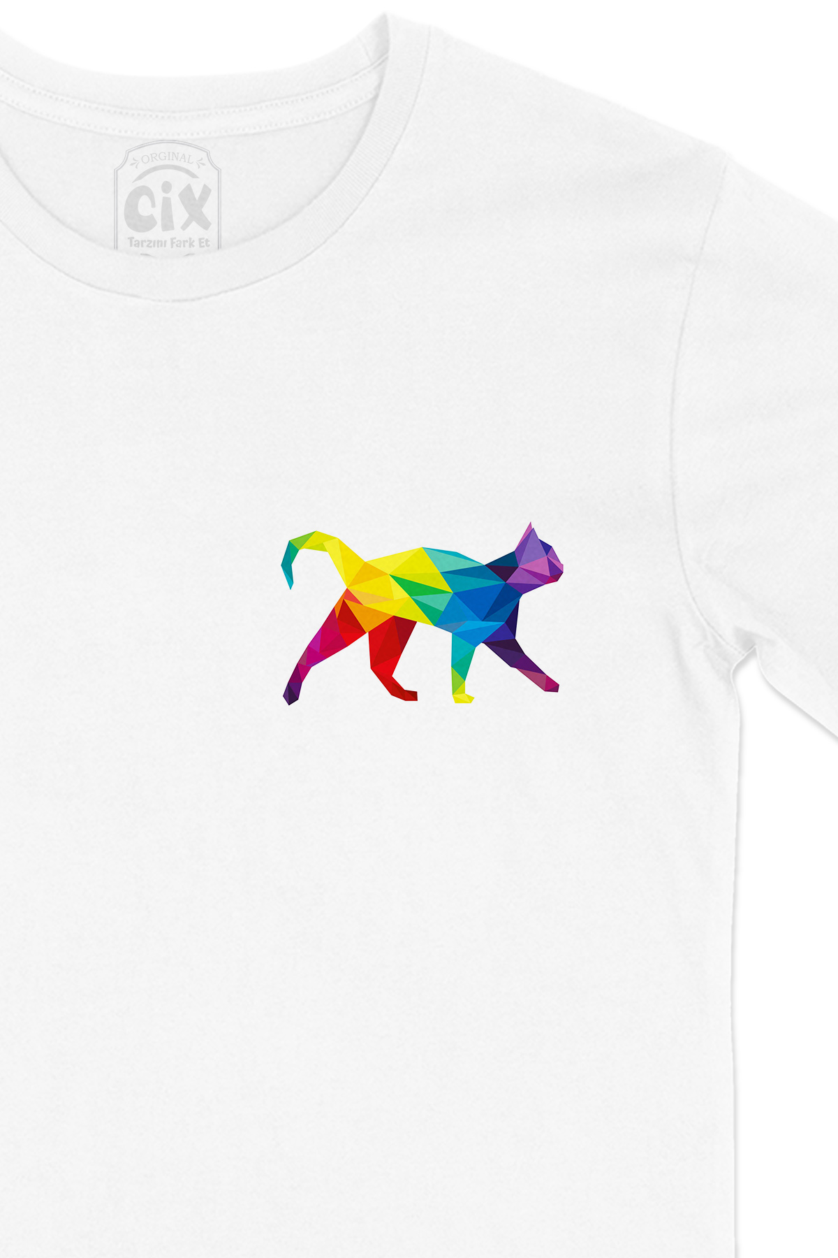 Gökkuşağı Renkli Polygon Kedi Cep Logo Tasarımlı Beyaz Tişört