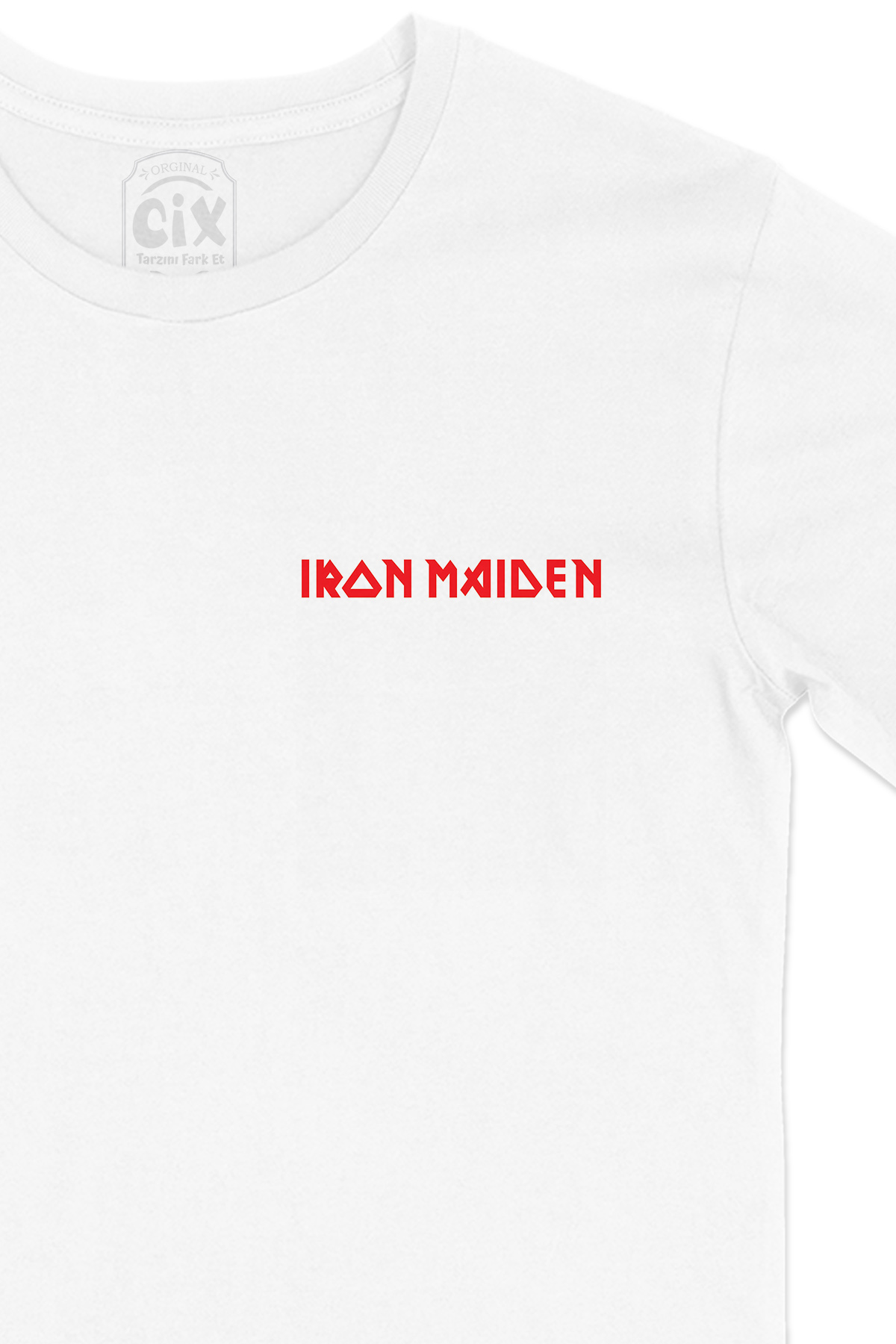 Kırmızı Iron Maiden Cep Logo Tasarımlı Beyaz Tişört