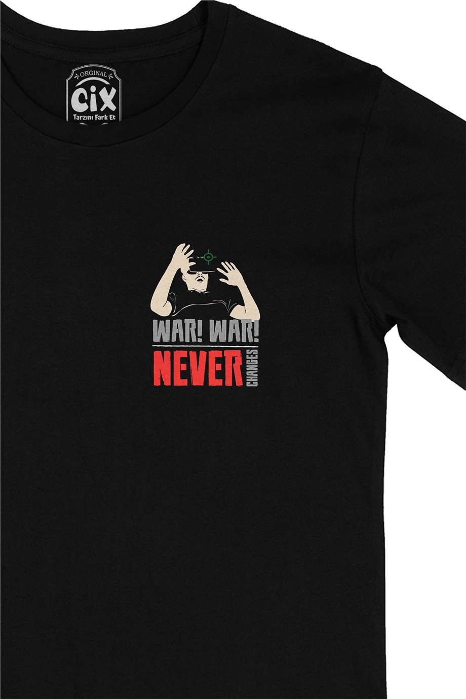 Kırmızı WarNever Changes Cep Logo Tasarımlı Siyah Tişört