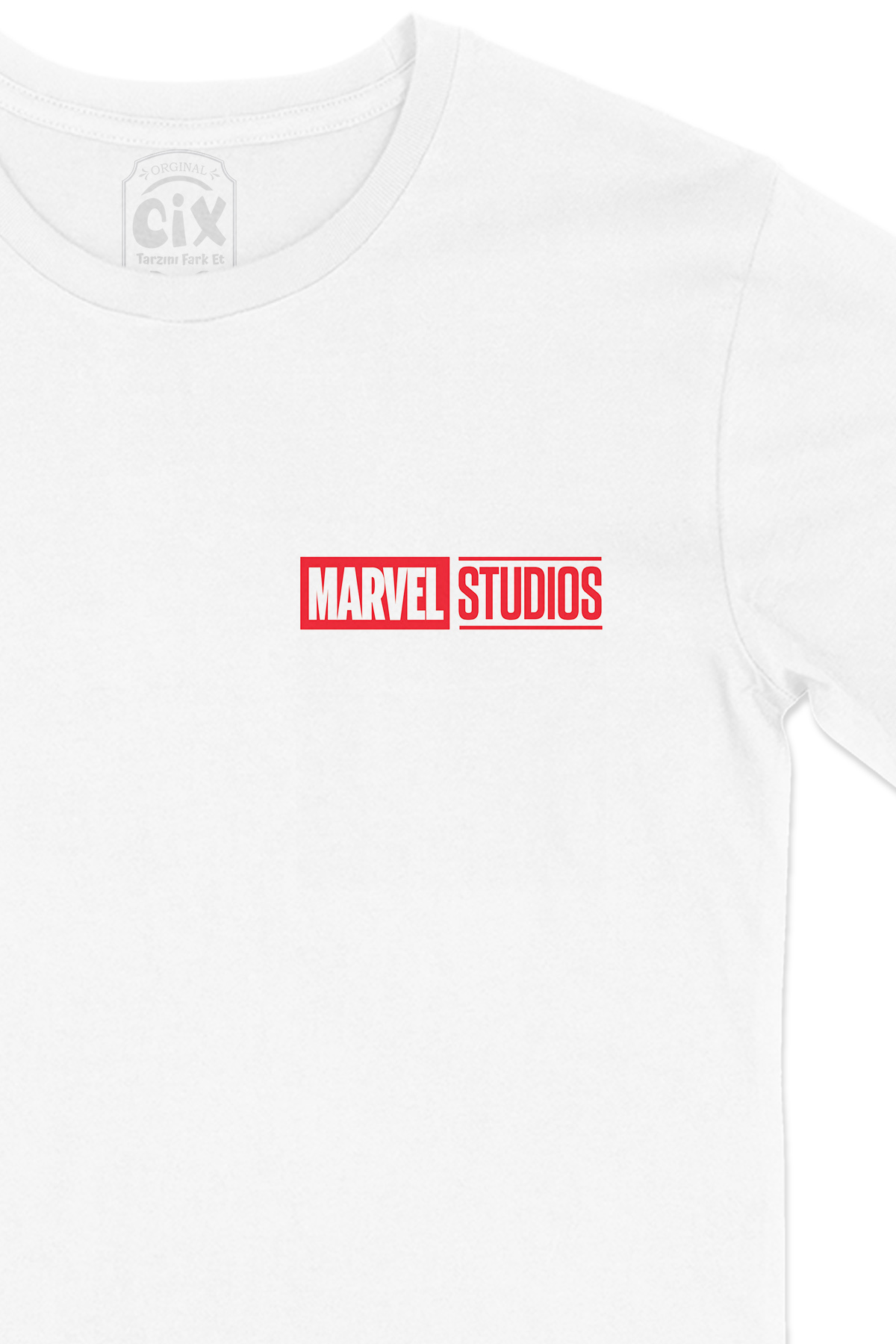 Marvel Studious Cep Logo Tasarımlı Beyaz Tişört