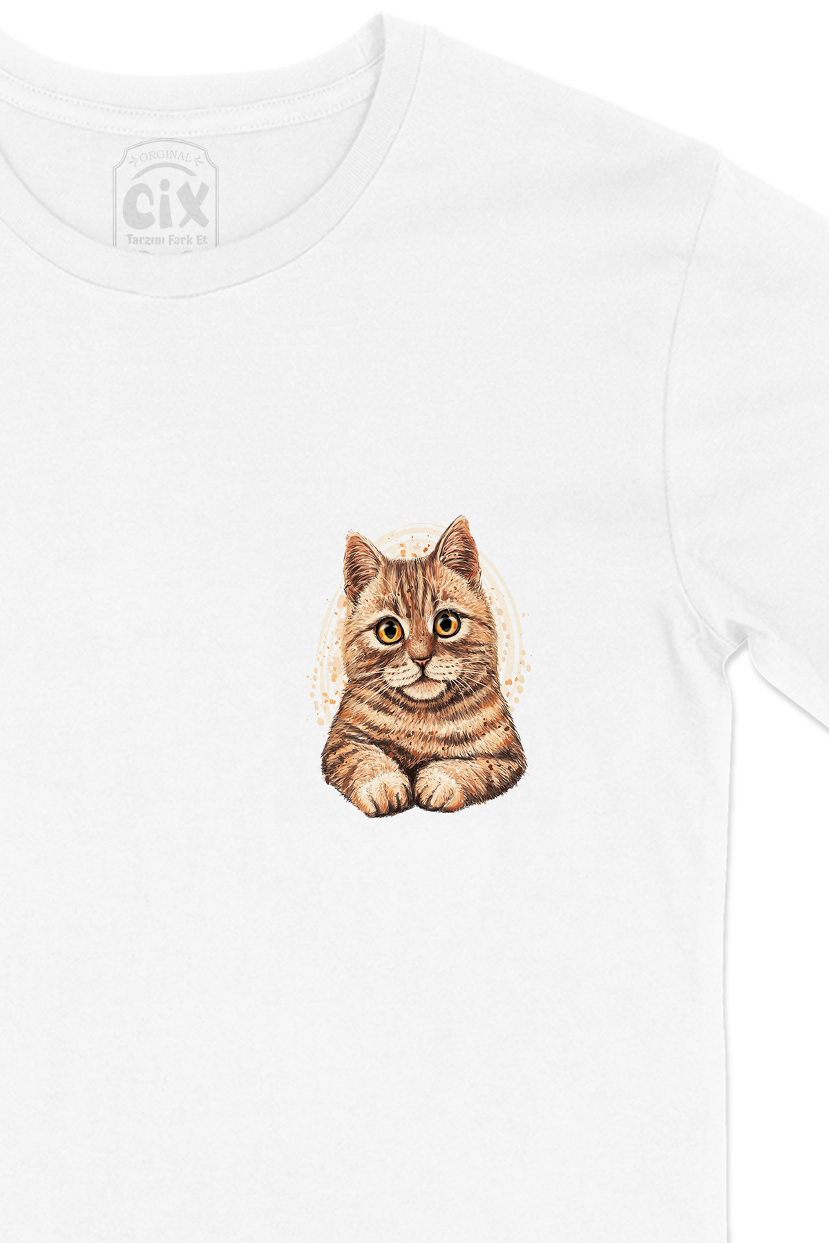 Masum Kedi Cep Logo Tasarımlı Beyaz Tişört