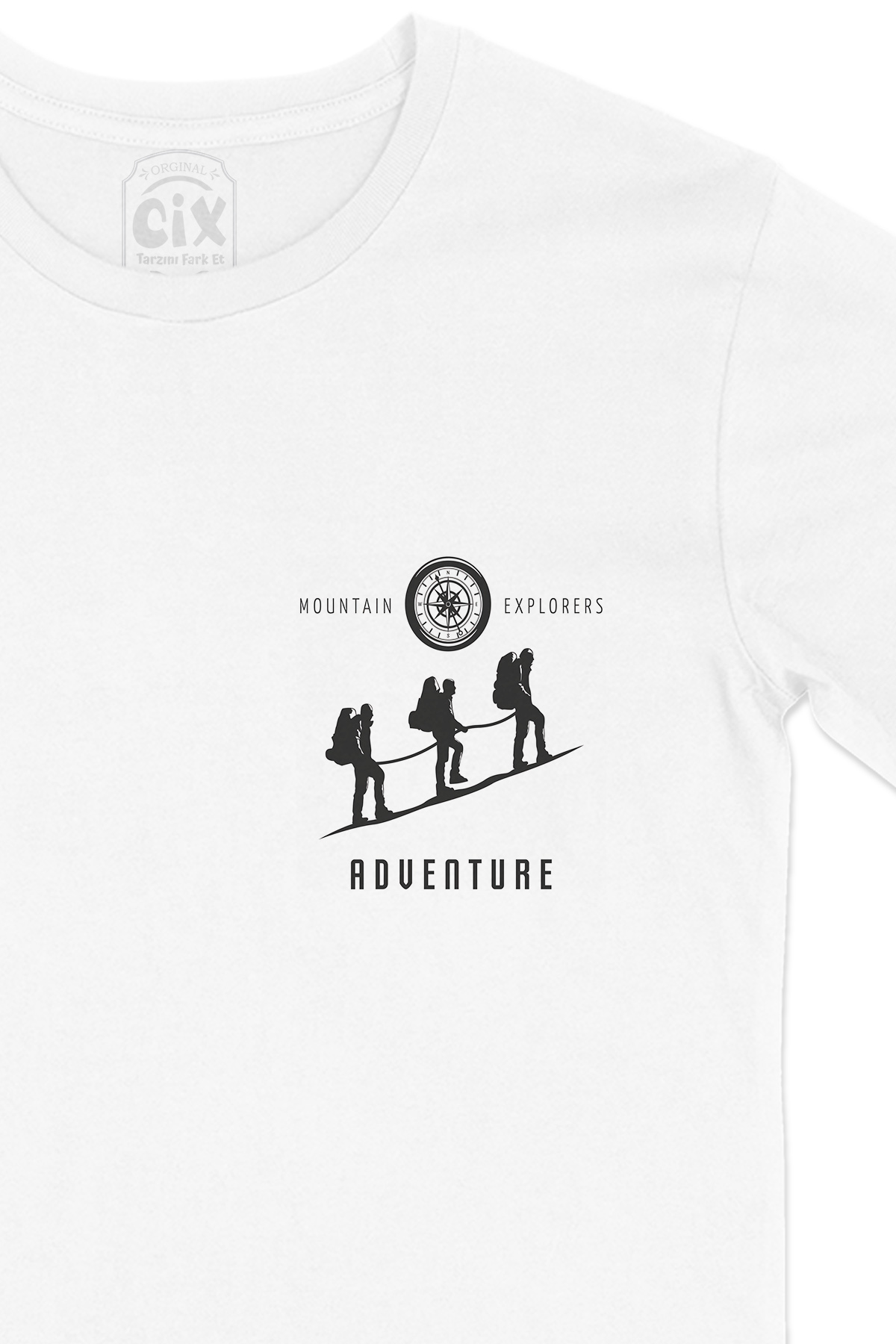 Mountain Explorers Cep Logo Tasarımlı Beyaz Tişört