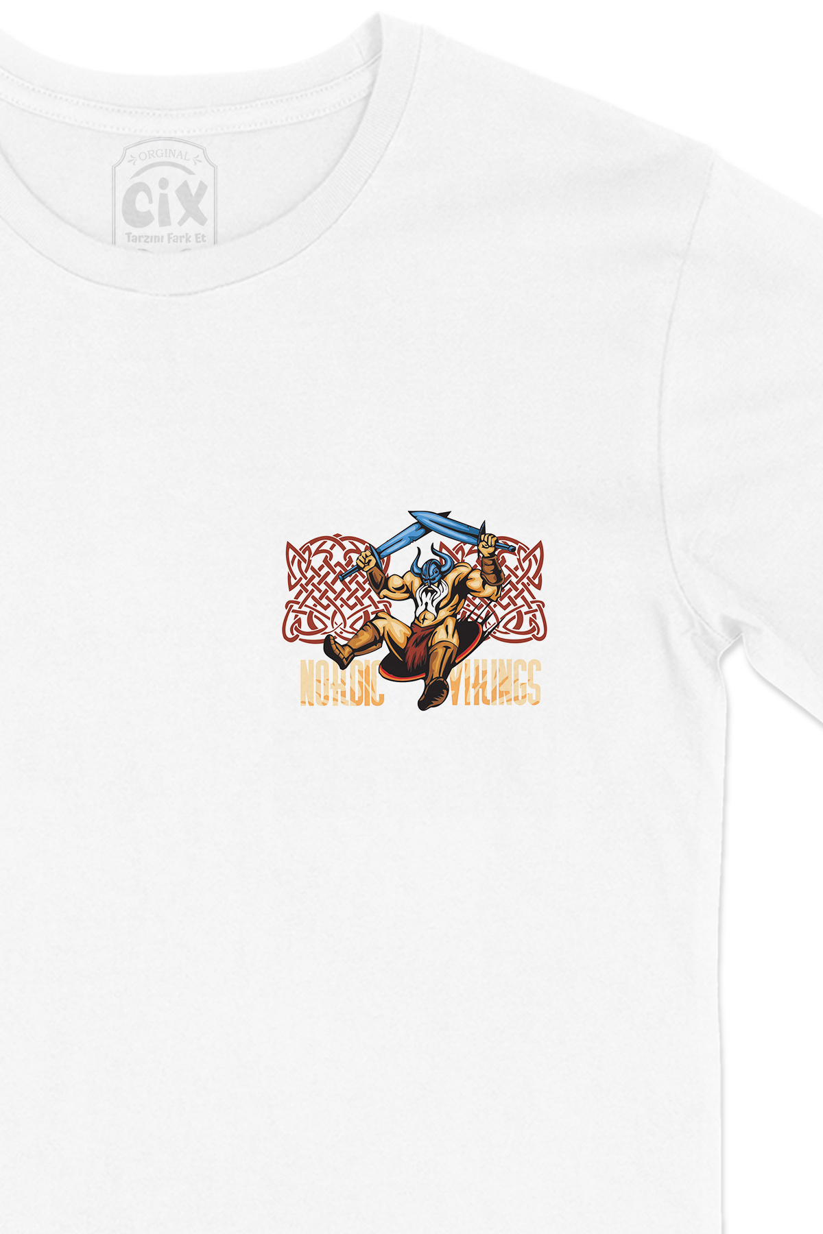 Nordic Viking Kılınçlı Cep Logo Tasarımlı Beyaz Tişört