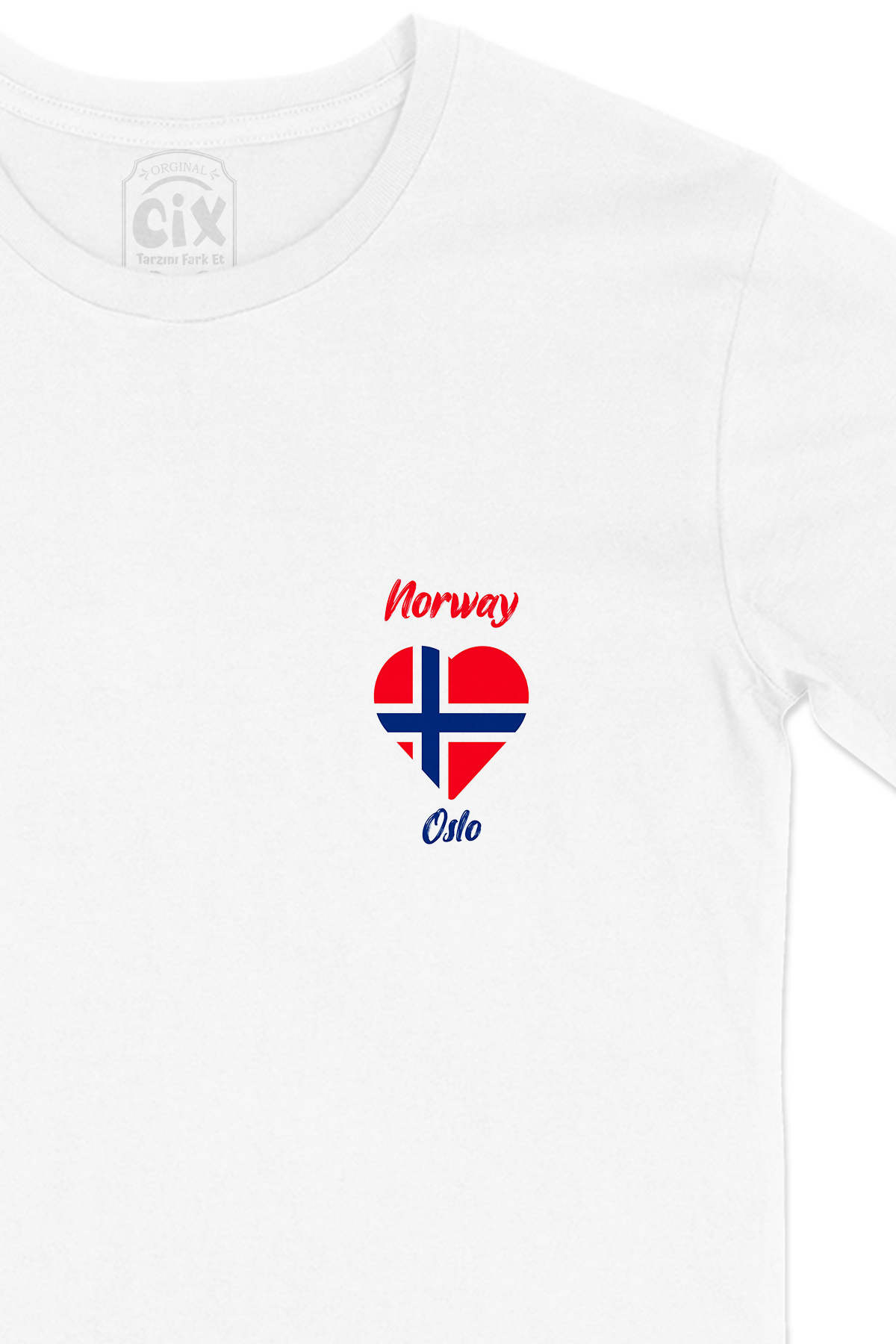 Oslo Norveç Bayraklı Kalpli Cep Logo Tasarımlı Beyaz Tişört