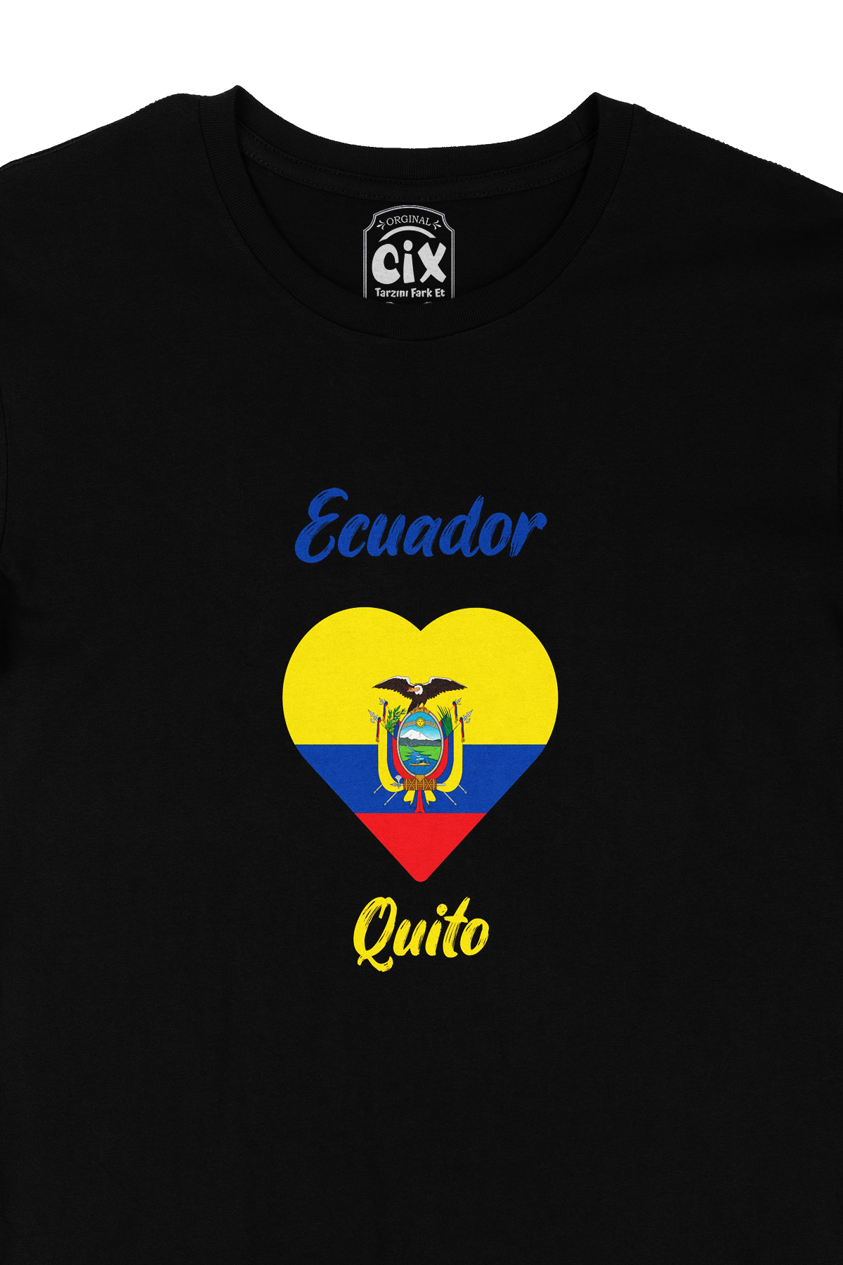 Quito Ekvator Bayraklı Kalpli Siyah Tişört