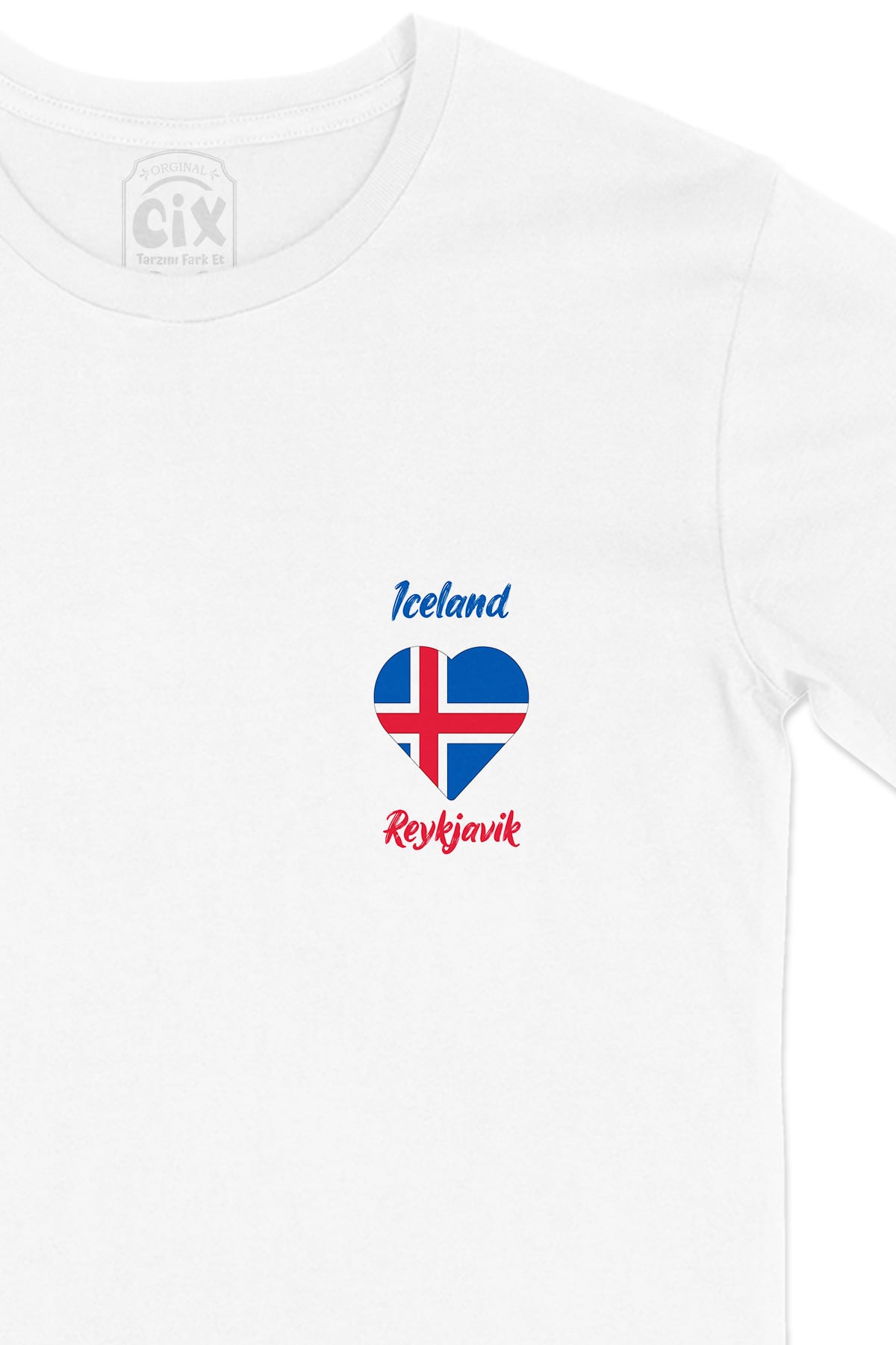 Reykjavik İzlanda Bayraklı Kalpli Cep Logo Tasarımlı Beyaz Tişört
