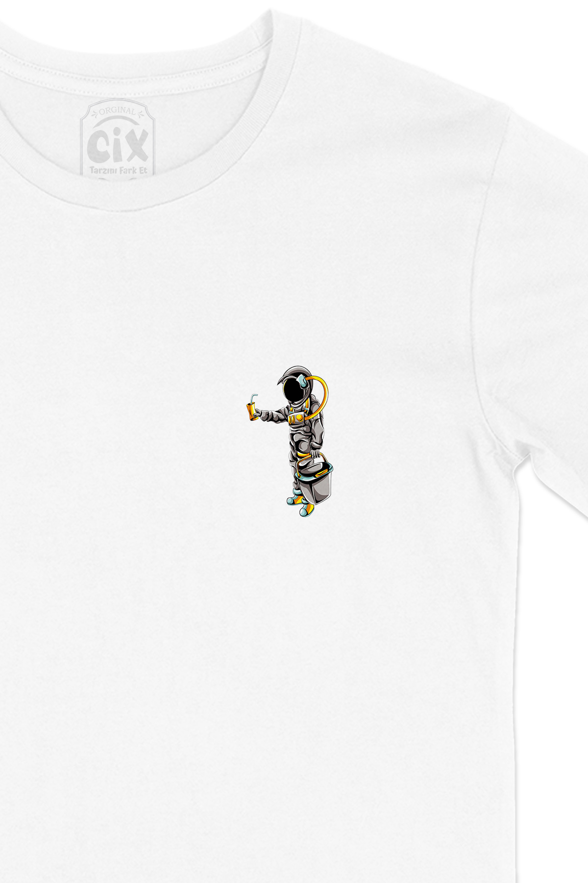 Sarhoş Astronot Cep Logo Tasarımlı Beyaz Tişört