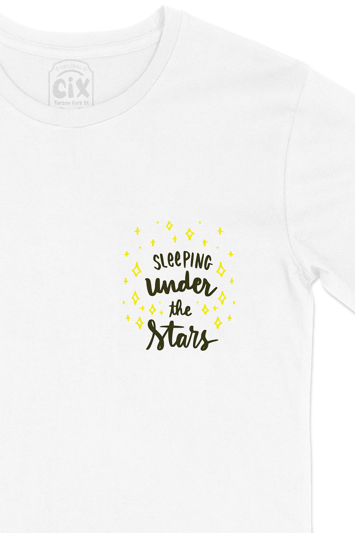 Sleeping Under The Stars Cep Logo Tasarımlı Beyaz Tişört