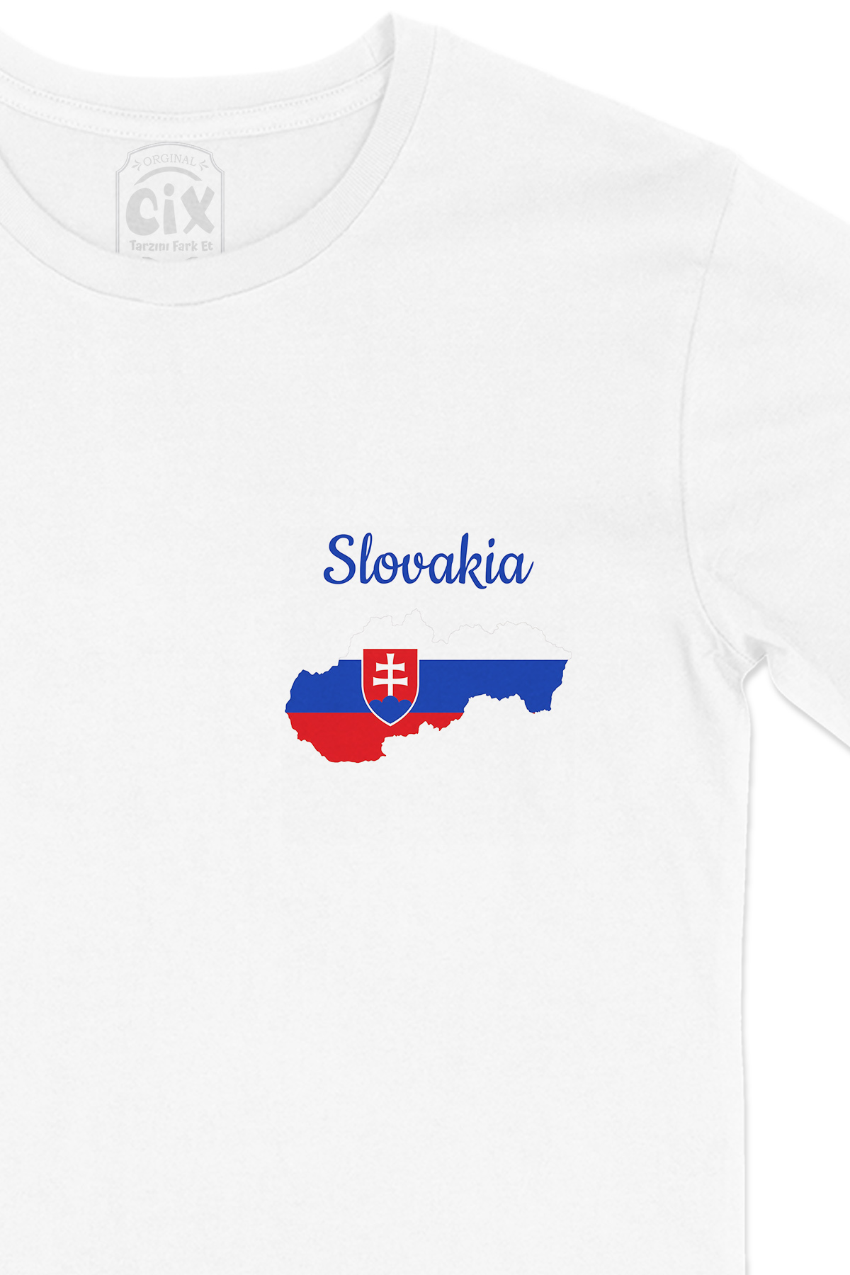 Slovakya Haritalı ve Bayraklı Cep Logo Tasarımlı Beyaz Tişört