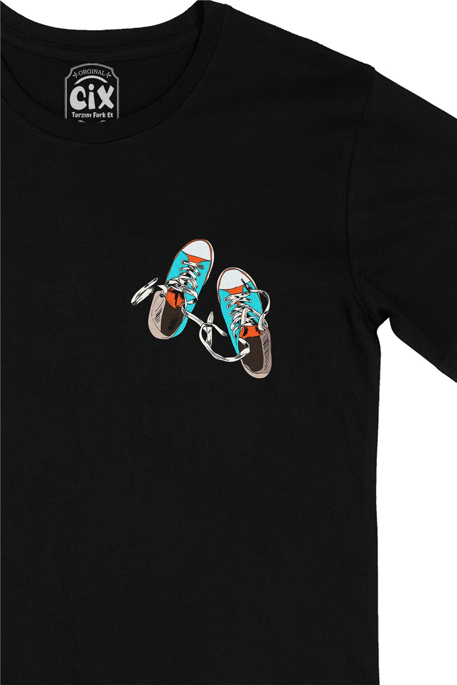 Sneakers Görselli Cep Logo Tasarımlı Siyah Tişört