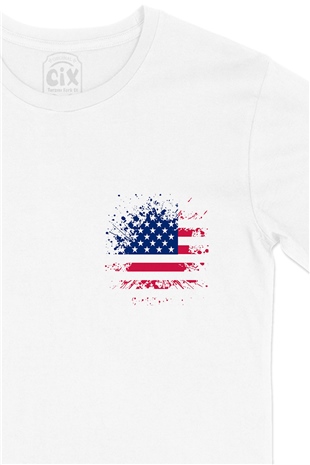 Amerika Bayraklı Grunge Cep Logo Tasarımlı Beyaz Tişört