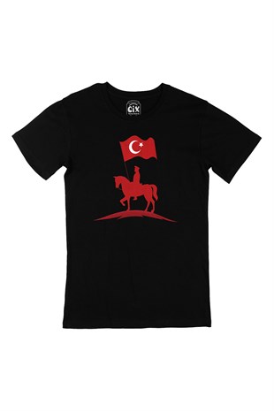 Atatürk Kırmızı Bayraklı Atlı Siyah Tişört