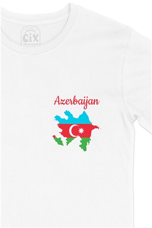 Azerbaycan Haritalı ve Bayraklı Cep Logo Tasarımlı Beyaz Tişört