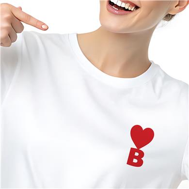 B Harf Baskılı Kalpli Boyfriend Beyaz Tişört