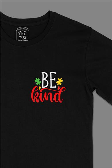 Be Kind Kibar Cep Tasarımlı Siyah Tişört