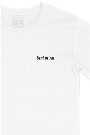Beni Bi Sal Cep Logo Tasarımlı Beyaz Tişört