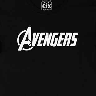 Beyaz Avengers Siyah Tişört