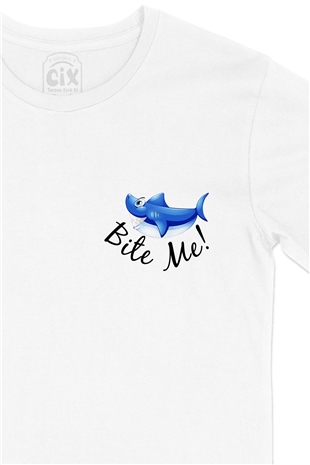 Bite Me Cep Logo Tasarımlı Beyaz Tişört